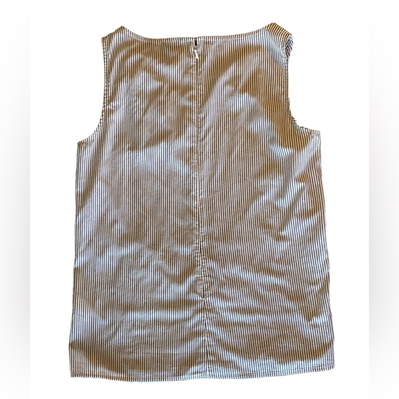 Banana Republic Blue & White Striped Blouse Top. Size XS Great Condition! - Picture 8 of 9